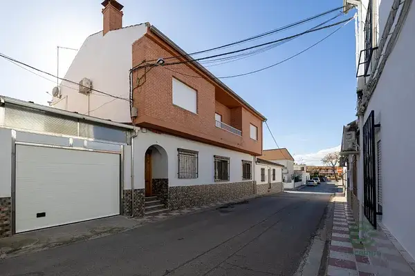 Casa familiar en Belicena Granada 350m2 con gran patio
