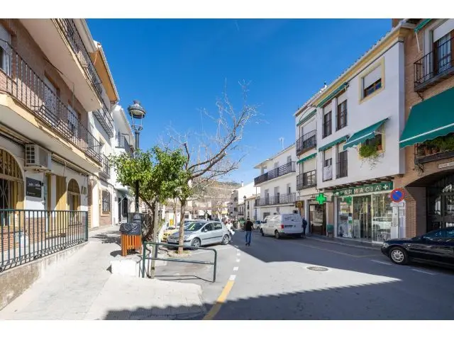 Ático Dúplex con Terraza en Huétor Santillán