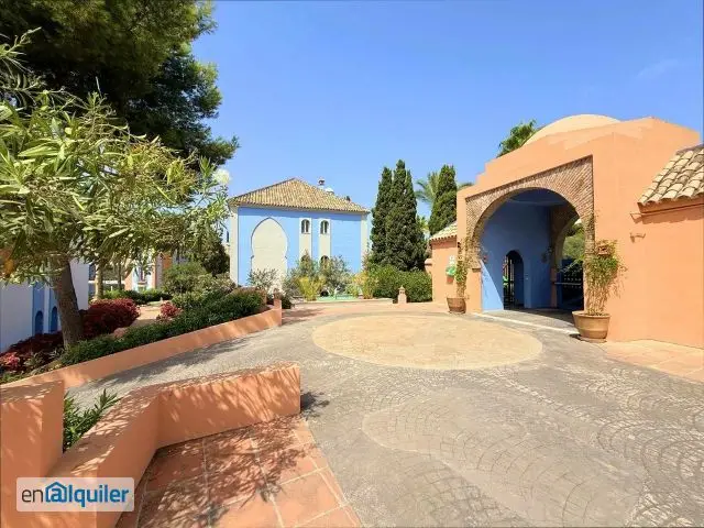 Piso en alquiler en Casares de 135 m2
