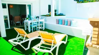 Casa en Venta Playa Honda 3 Apartamentos con Terrazas y Piscina