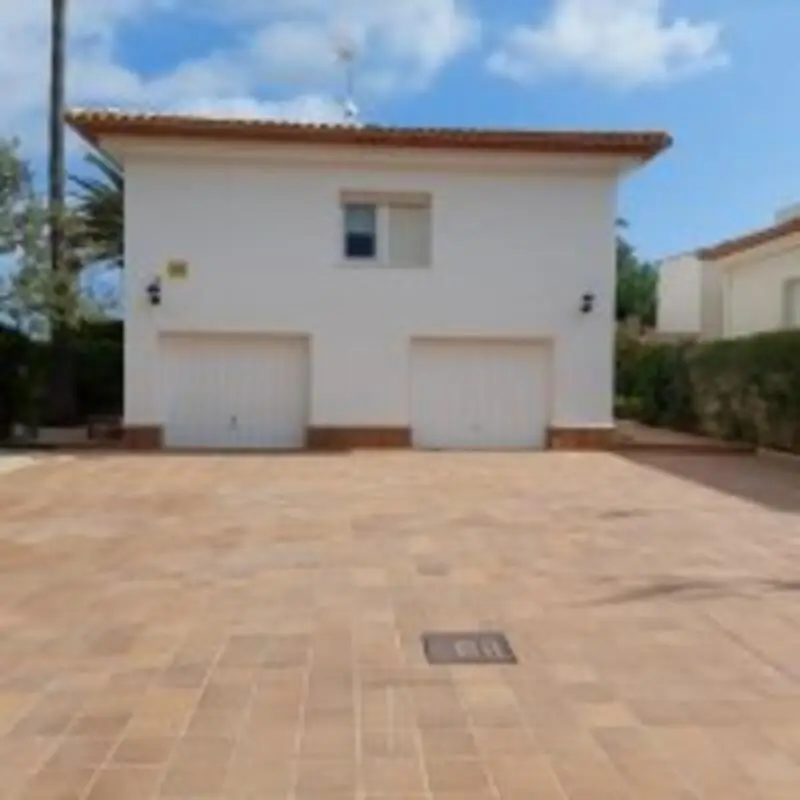 Villa de Lujo en Primera Linea de Mar 4 Dormitorios Denia