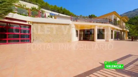 Chalet de Lujo con Vistas al Mar en Callosa d'en Sarrià