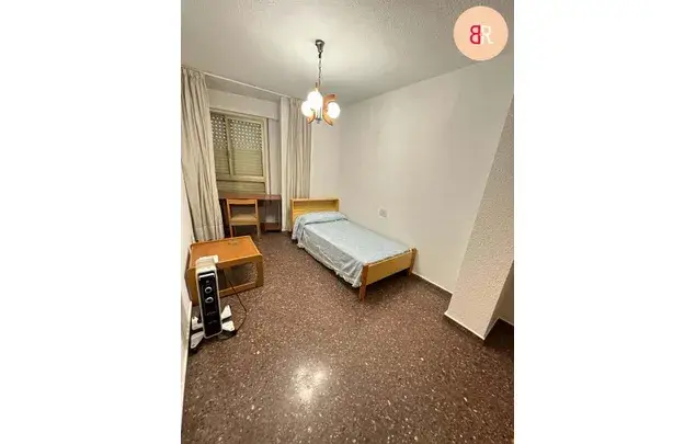 Habitaci
ón 115m
² Castell
ón de la Plana Estancia Media Larga