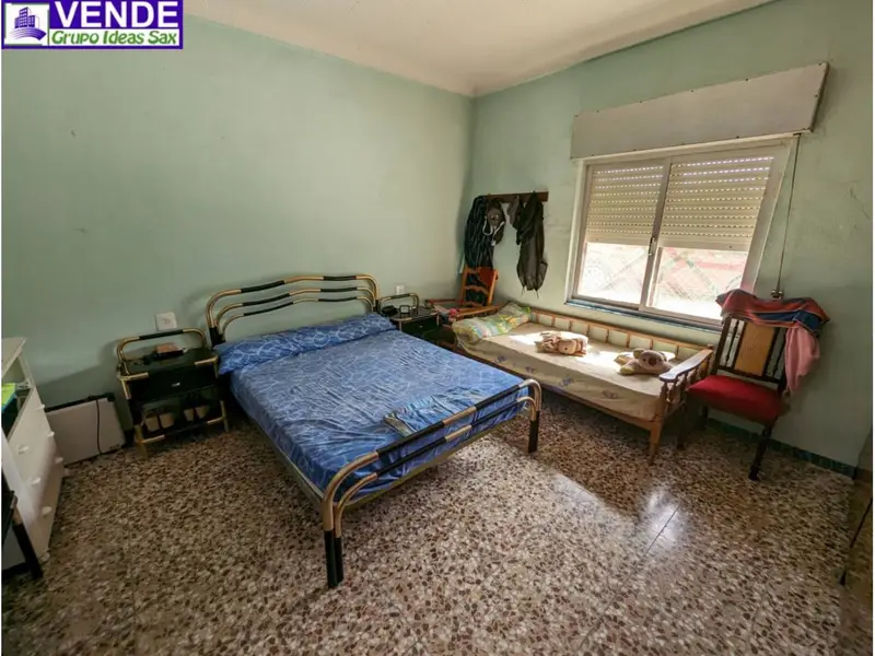Casa con Piscina en Sax - 5 Dormitorios - 6300m2