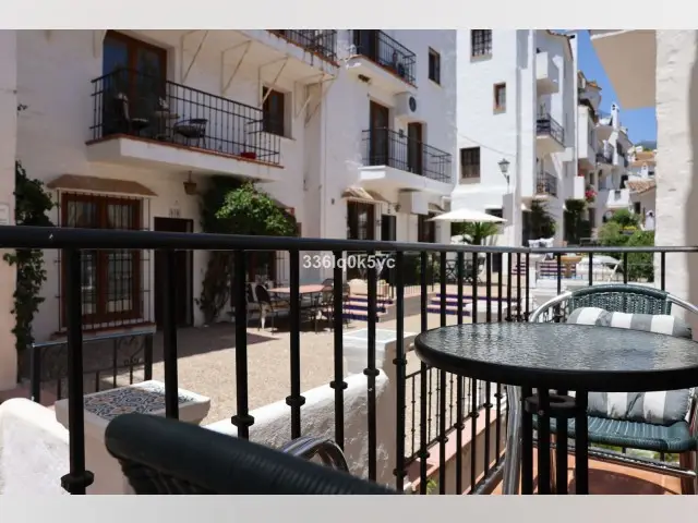 Piso de 1 Dormitorios en venta Benahavís, España