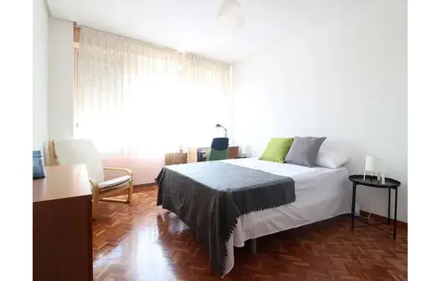 Alquiler 8 habitaciones Madrid Apartamento Amueblado