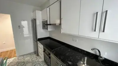 Piso en alquiler en Calle del Alcón