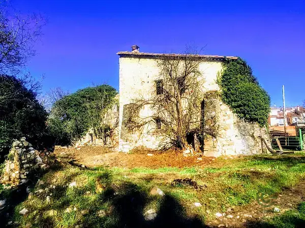 Masia siglo XVII Besalú Garrotxa 400m2 restaurar