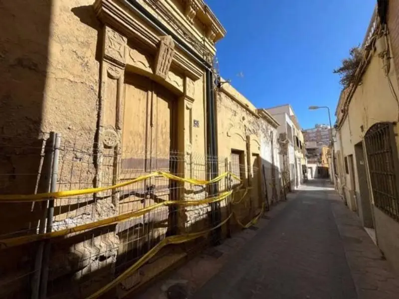 Venta 4 Casas Almería  Inversores  Derribo Reforma