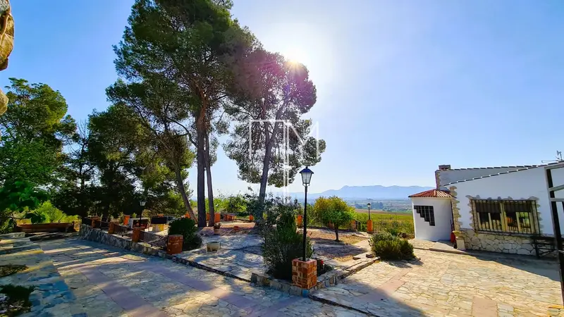 Chalet con Vistas Panorámicas y Piscina en L'Olleria Valencia