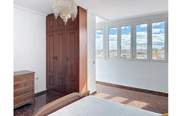 Alquiler Apartamento 4 Dormitorios 161m2 Riba roja de Turia