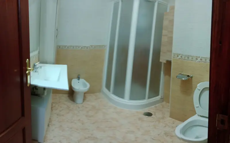Apartamento en alquiler. Ubicado a 2 minutos del centro y a 20 minutos andando de la Academia de la Guardia Civil. Al lado de la Plaza de España.