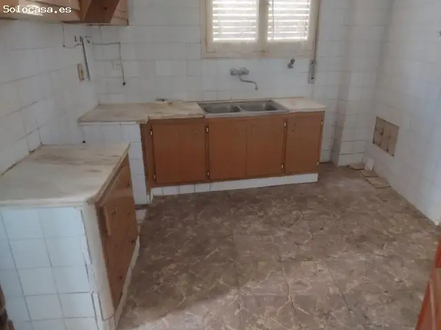 Casa en Almansa San Isidro 200m2 con Patio y Garaje