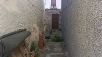 Casa en Venta Gerena Patio 350m2 Dos Dormitorios