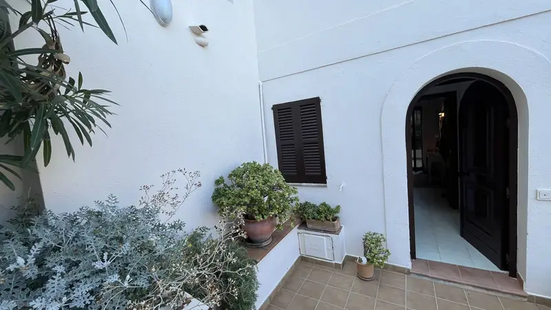 Apartamento en Cala Sant Vicenç con Vistas al Mar