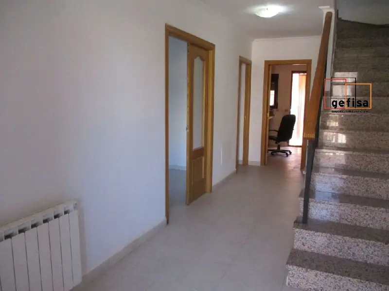 Venta Adosado de 4 habitaciones en Canal, Valdepeñas - Ref: 2293