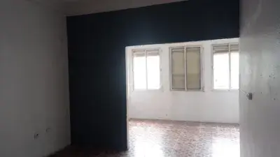 Casa Adosada en Algeciras Cerca del Casco Histórico