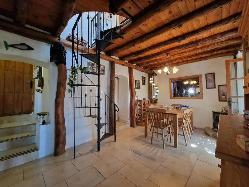 Casa Las Mayorales: Villa Rústica con Encanto en Periana