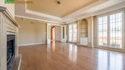 Chalet en Venta en Atarfe con Piscina y Jardin