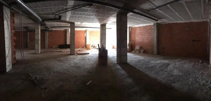 Venta Local Comercial con Patio en La Gangosa