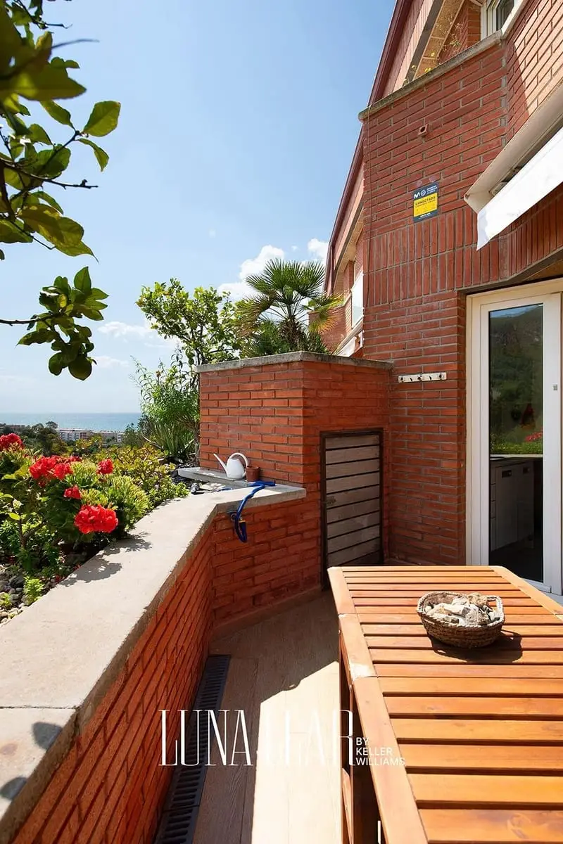 Atico Duplex en Botigues de Sitges con Vistas al Mar