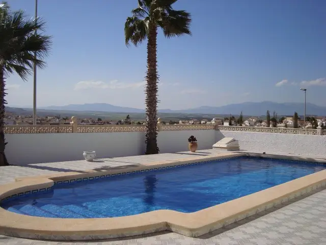 Casa Villa 2 Dormitorios Camposol Piscina Privada Jardin Solarium