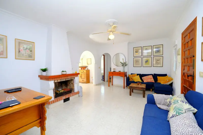 Villa de Lujo con 4 Dormitorios en Torrevieja