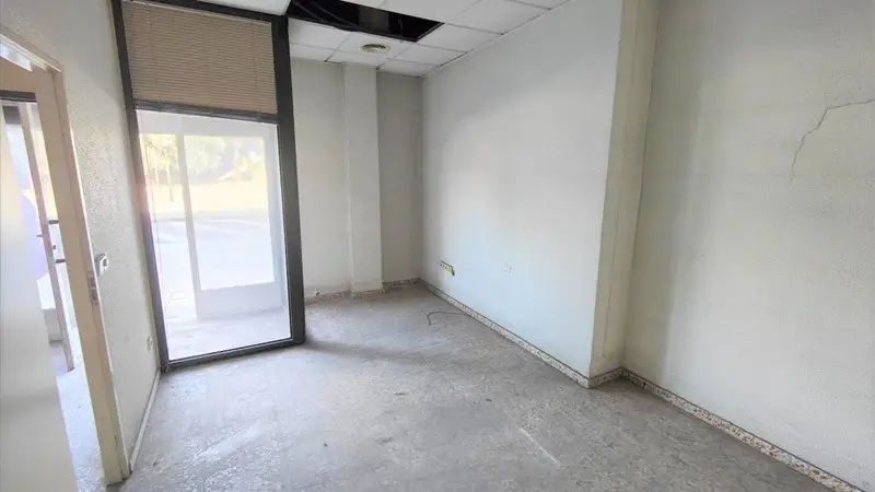 Local Comercial en Murcia con 2 Plazas de Garaje