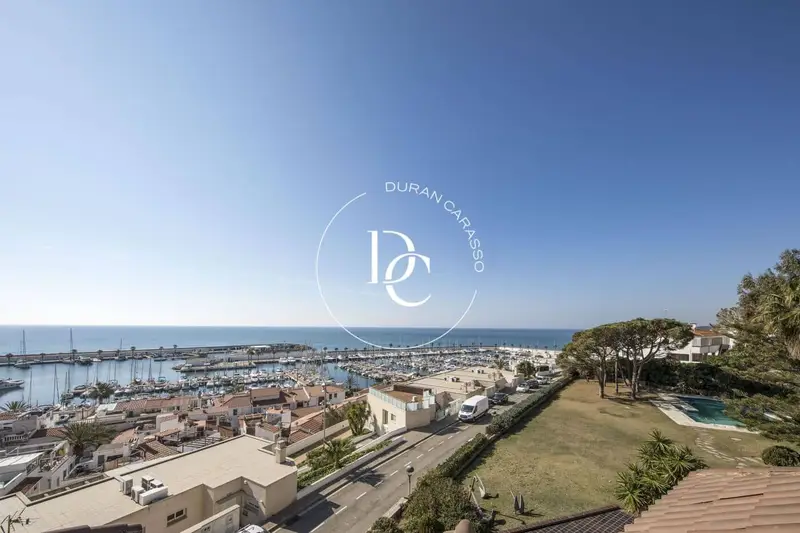 Chalet en venta en Sitges con vistas al mar
