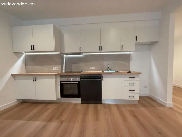 Piso para Reformar cerca Plaza Kennedy Barcelona