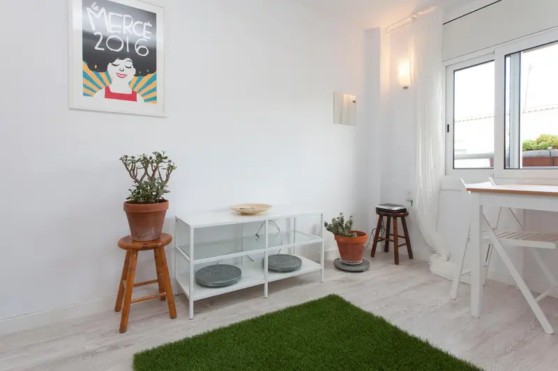 Piso en venta en Casp Barcelona cerca Paseo Sant Joan