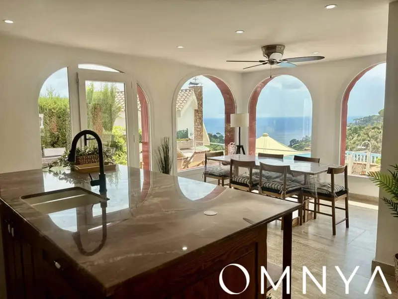 Chalet en Venta Tossa de Mar Girona - Villa de Lujo con Playa Privada