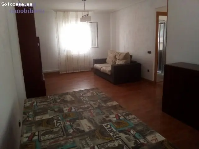 Piso De Dos Habitaciones Y Un Baño Zona Plaza De El Coso