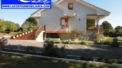 Chalet en Venta en Somo Cantabria 6 Dormitorios Cerca de la Playa