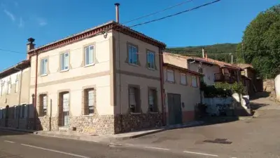 Casa en Venta Matallana de Torio 4 Dormitorios Jardin