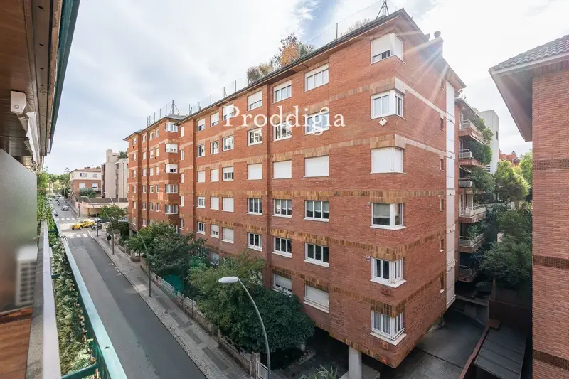 Magnifico piso 5 dormitorios zona alta Barcelona