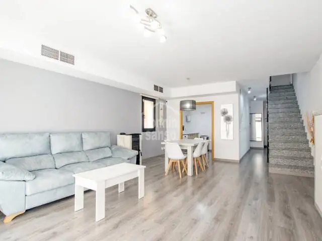 Chalet en Venta Ciutadella 5 Dormitorios 4 Banos Piscina Comunitaria