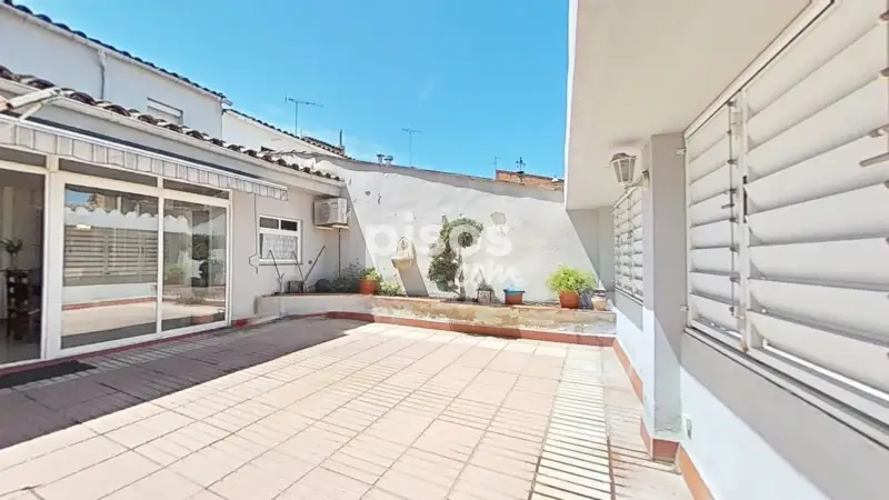 Casa en venta Torregrossa 470m2 10 habitaciones 4 baños