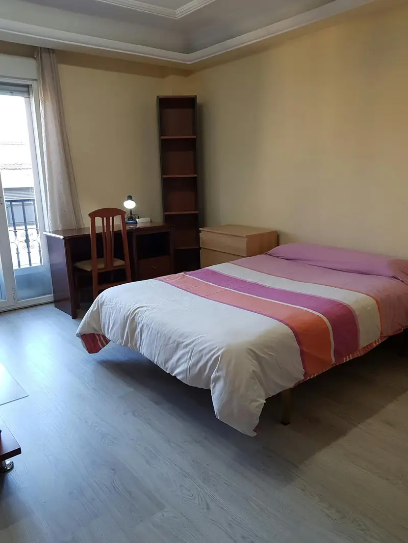 Habitación en Salamanca para Mujeres - Cerca Universidad