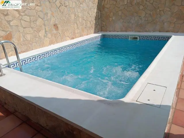 Chalet Pareado en Costa Sur con Piscina Privada