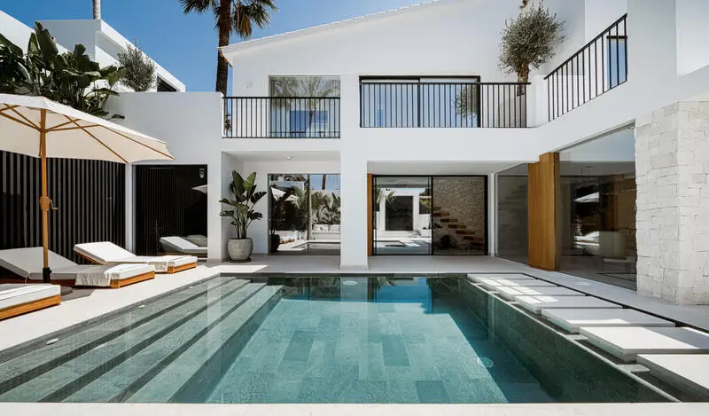 Villa Lujosa en Nueva Andalucia 4 Dormitorios