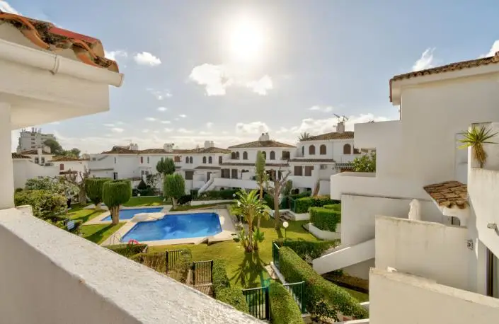 Adosado 3 Dormitorios Estepona  Reformado Cerca Playa