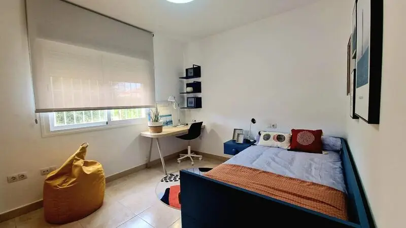 Villas en Lorca: Lujo Mediterráneo con Parcelas Grandes