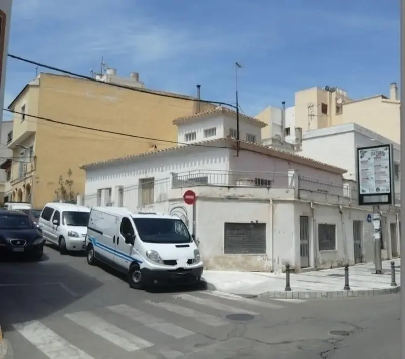 Casa con Jardin en Centro Olula del Rio 3 Habitaciones 2 Cocinas