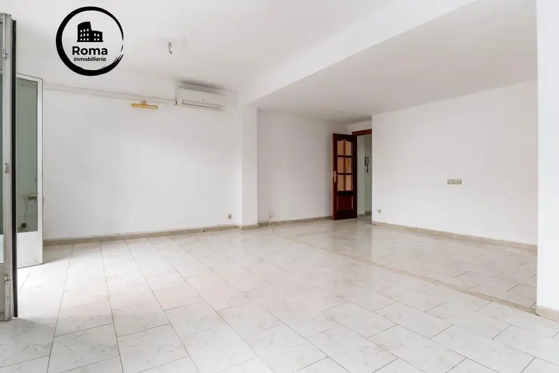 Piso en Venta en Centro Granada 3 Dormitorios 2 Baños Garaje Trastero
