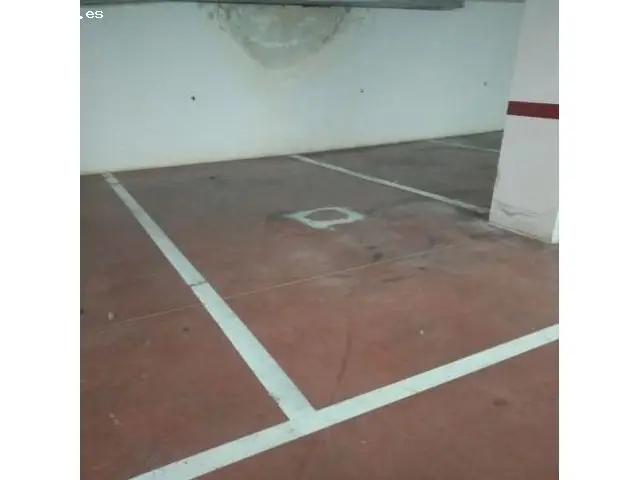 Parking en Puerto Chico cerca de colegios y supermercados