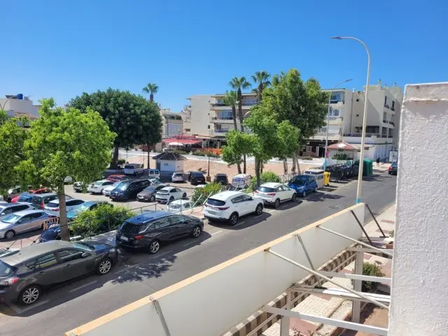 Piso de 3 Dormitorios en venta La Carihuela, España