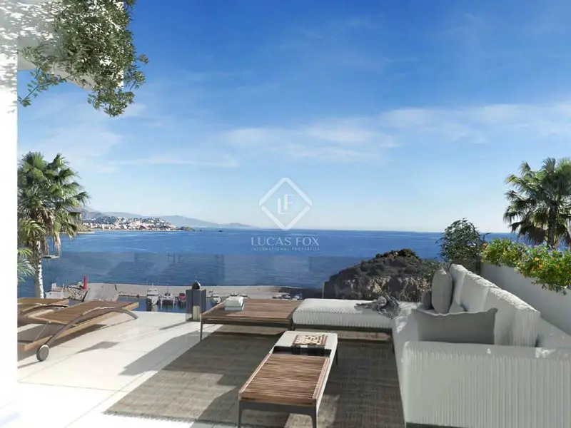 Apartamento en venta en La Herradura con vistas al mar