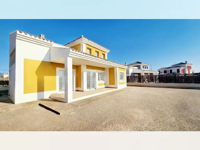 Chalets en Lorca: 3 Dormitorios, Jardín y Solarium