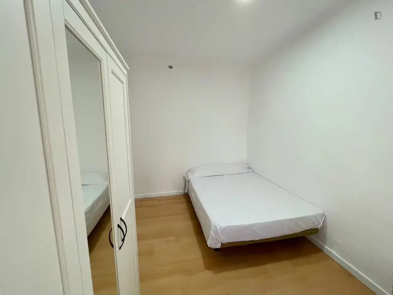 Habitacion Individual para Estudiantes menores de 30 años